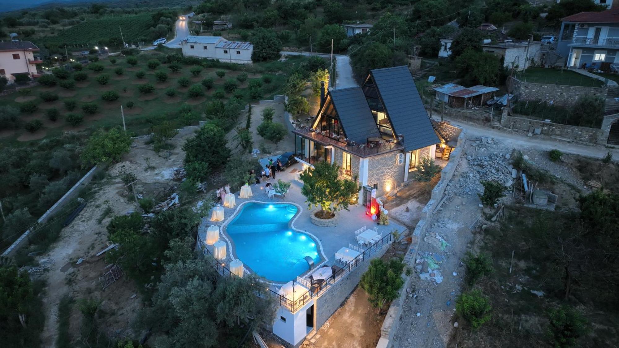 Sunrise House - Swimming Pool *