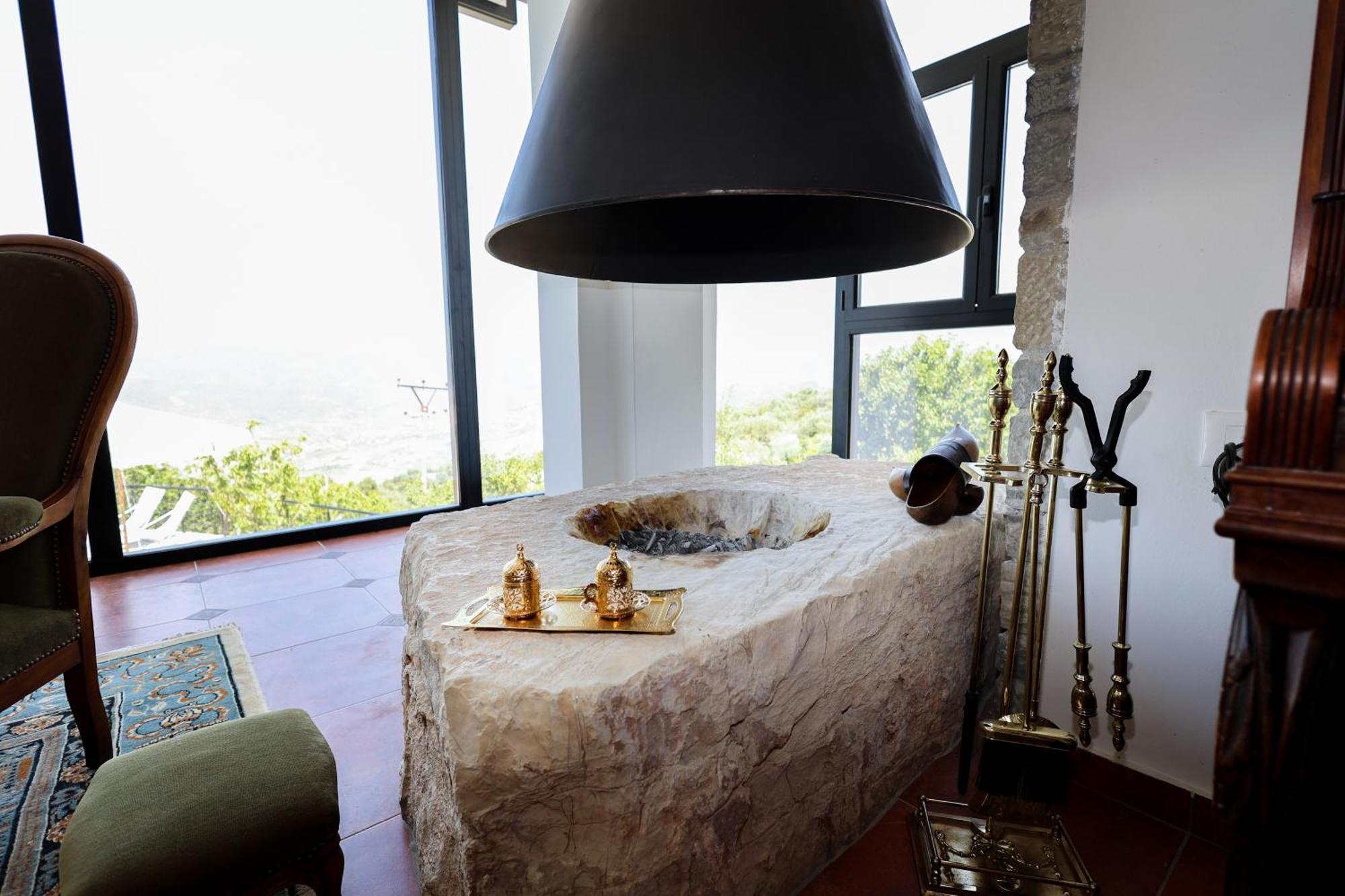 Sunrise House - Swimming Pool Villa Berat
